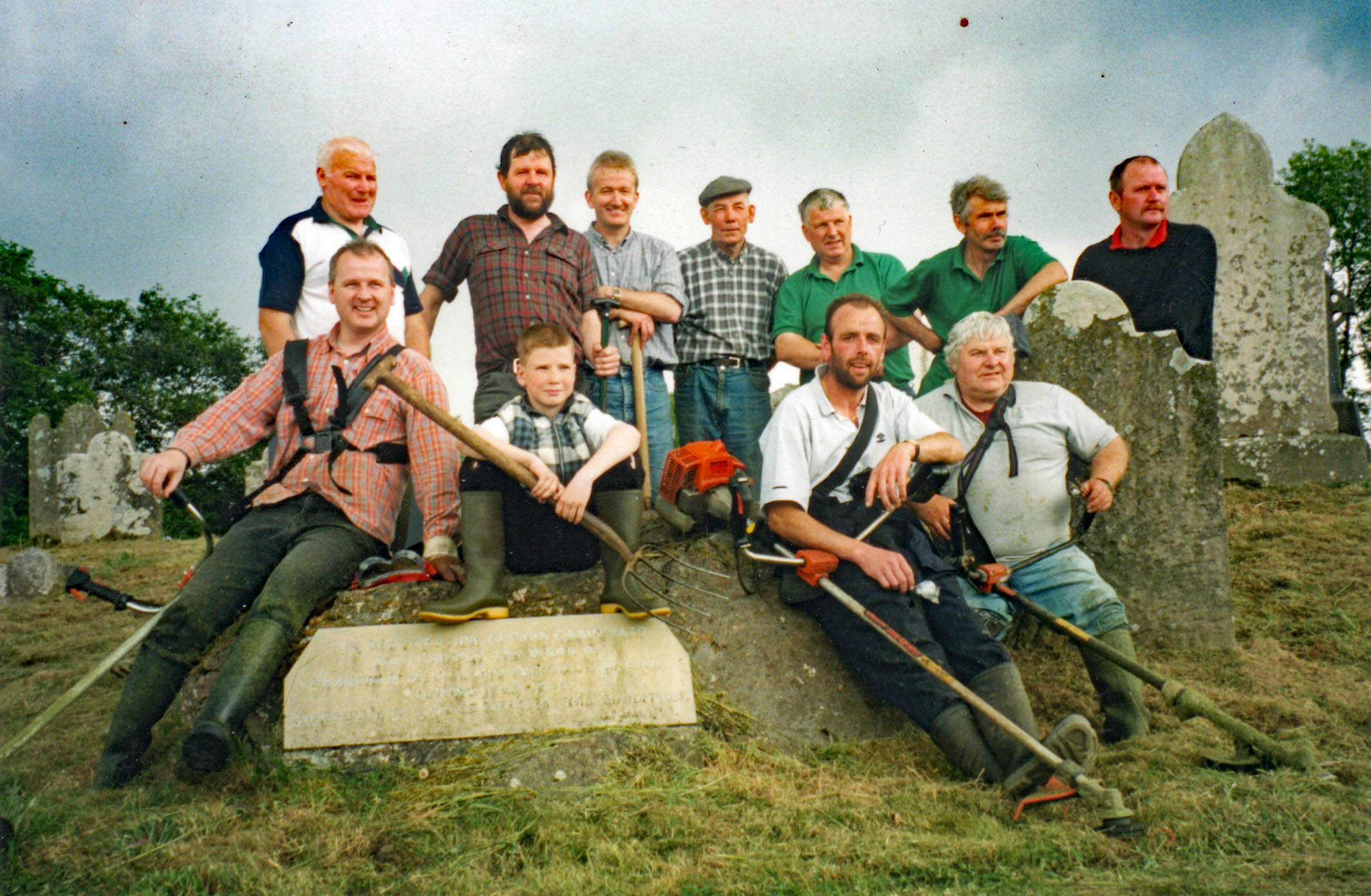 Cemetery Sunday Workers June 1999.